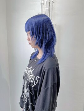 ミュー(Mu) レイヤーカット ウルフカット 色落ちがグレーになるブルー