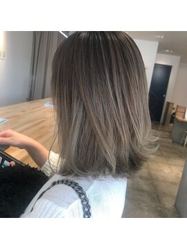 アオイ(aoi.) 天神【aoi.】透明感ミルフィーユグラデーション