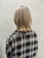 ロンド レア 天神大名店(Lond Le’a)&nbsp;ウルフカットホワイトミルクティーベージュハイトーン韓国