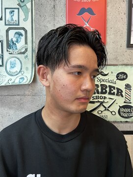 スタンドバーバー 柏(STAND BARBER) マッシュパーマ/ウルフ/アッシュブラック/カルマパーマ/柏