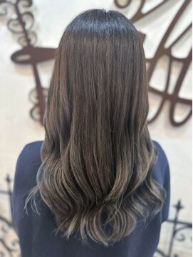 ラフューネ ヨコハマ(Raffune Yokohama) シルバーベージュ/Raffune Yokohama/宮本麻帆