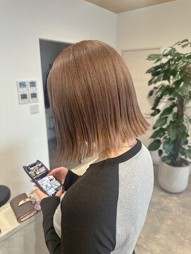 ビスポーク(BESPOKE) ミルクティー/ベージュ/ ブリーチカラー/ケアブリーチ/ブリーチ