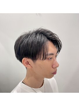 フロム(from...) センターパート/ツーブロック/刈り上げ【海老名　from...】