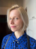 バロックトーキョー(BAROQUE TOKYO)&nbsp;ミディアムレイヤーカット/髪質改善カラー【表参道原宿美容室】