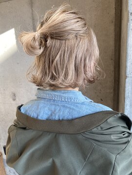 ヘアーアンドメイク ファット(Hair&Make PHAT) 外はねナチュラルボブミルクティーベージュカラー