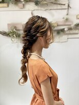 結婚式お呼ばれ編み下ろしヘア