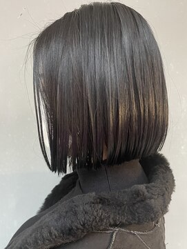 ミレバイジェニー (mirae by geny) インナーレイヤーカット　韓国ヘア　暗めカラー