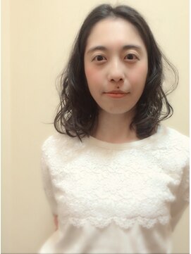 ラウンジ モリオ イケブクロ(Lounge MORIO Ikebukuro) 黒髪くせ毛風ウェーブ×センターパートロブ