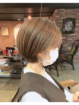 ナンバー ユアイロ 川崎(N° uairo) 大人可愛い20代30代40代小顔ワンサイドショートボブ丸み前下がり