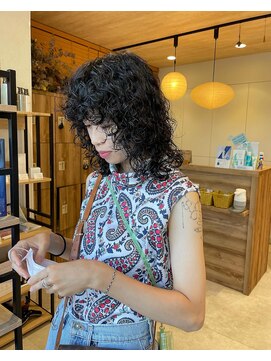 ミューズ バイ ケンジ(MUSE by KENJE) 個性出るハードパーマ