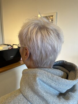 ヘアーコンセプト(HAIR CONCEPT) ダブルブリーチで作るホワイトブリーチ