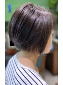 ショートボブ