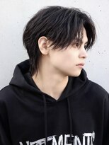 アーリー(Ali'i) センターパートメンズミディアムウルフ耳掛けスタイリング