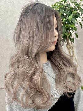 ロウル 渋谷(LOWRL) ホワイトグレージュ/ケアブリーチ/シールエクステ/渋谷