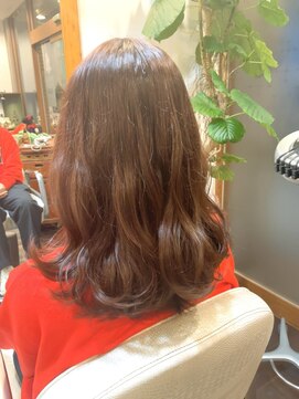 オッヂヘア(oggi hair) セミロングウェービーヘア