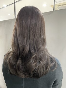 アイヴィ 表参道(IVY) 透明感オリーブカラー グレージュカラー【肥田亜沙美】