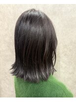 グラフィー(graphy)&nbsp;艶グレージュカラー×外ハネボブ