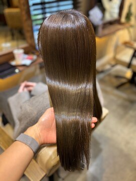 リゴッツ ドゥア プトゥリ(Regottz dua putri) ココアベージュロングこその艶12.2