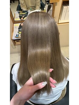 スリーアール(threeR)の写真/ダメージケアをしながら理想の艶を手に入れる。極上の髪質改善トリートメントで輝こう◎