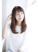 大人かわいいショートバングストレート