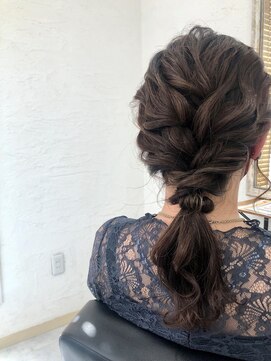 ミリ(Mm.) ゆるふわヘアアレンジ