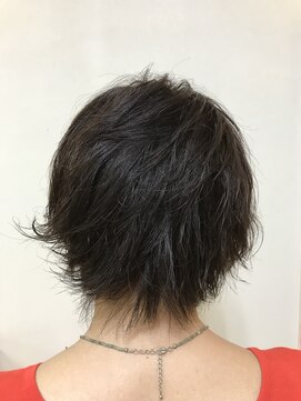 美容室 ステラ ショートマッシュレイヤーウルフウェーブ
