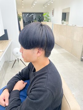 ニュート(Neut ) メンズカラー/ブルーブラック/ツーブロックマッシュ/刈り上げ