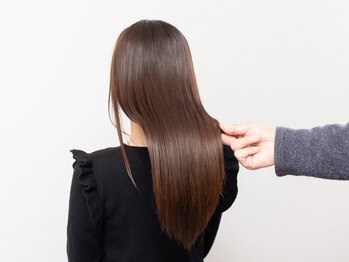 ヘアーラウンジファーロ(FARO)の写真/髪のダメージが気になる方におススメ！髪の状態に合わせて、トリートメントをご提案します―。