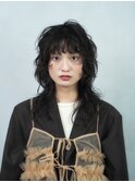 大人可愛い前髪ありミディアムレイヤーウルフパーマ