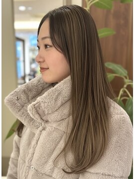 ビュートリアム265(BEAUTRIUM 265) ハイライトヘア インナーカラー ベージュ ロングヘア ストレート