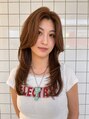 レム(LEM) くびれと動きで魅せる王道ハイレイヤー×透明感ベージュ