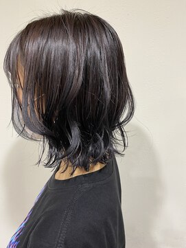 エル(EL by green) 《tomi》外ハネウェーブボブ×パープルバイオレット