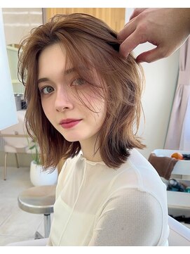 アフロートリノ(AFLOAT Leino) 小顔ヘルシーレイヤースタイル透明感カラー【修】20代30代40代