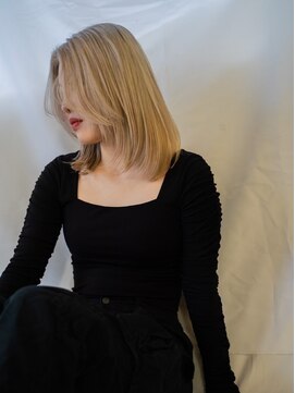 デビュー ヘアーメイク デザインカラー/レイヤーカット/ウェットヘア/オリーブベージュ