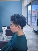 ツイストスパイキーショート