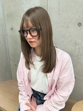 エウペ 渋谷(WEUPE) 斜めバング/グレージュカラー/デザインカラー/シルキーベージュ