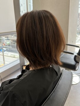 クム 横浜(qumu) ミディアム × ウォームブラウン【神永】