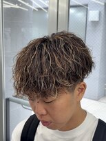 オーバル ジングウマエ(OVARL jingumae) ツイストスパイラルシャドウパーマフェザーパーマ