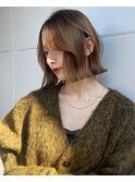 丸みショートボブュカラーグレイカラー白髪ぼかしハイライト