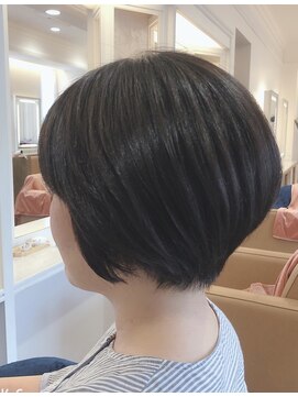 テイスティ プライム(tasty prime) ツヤツヤショートヘアー