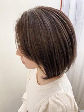 ネオリーブ チロル 横浜西口店(Neolive CiroL.) ナチュラルブラウン艶髪白髪ぼかしハイライト