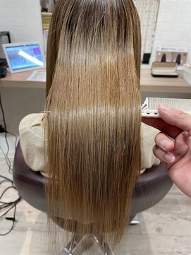 コワファーストナガサキシャンプーボーイ(COIFF1RST NAGASAKI SHAMPOO BOY) 髪質改善縮毛矯正