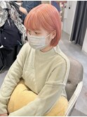 コーラル ベビーピンクホワイトグレージュカラー 斜めバング