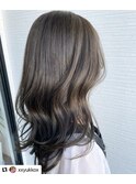 オリーブベージュ