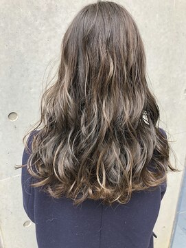 スリー(THREE) アッシュブラウン