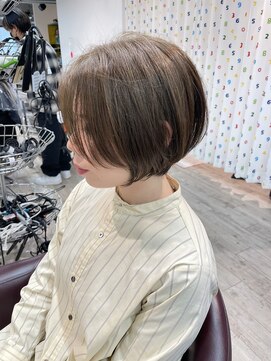 コワファーストナガサキシャンプーボーイ(COIFF1RST NAGASAKI SHAMPOO BOY) 大人ショートボブ丸みショートカットマッシュショート前髪あり