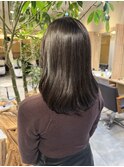 オリーブベージュ