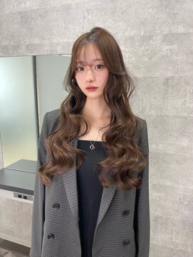 リリー(Lilley) くすみベージュ×姫カットレイヤー×韓国風巻き【ayana】