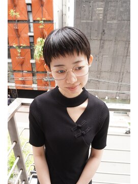 シィーム(cime) ベリーショート