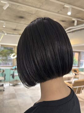 シーク(seak) カットライン、まとまりの美しい bob！